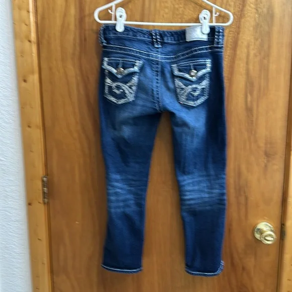 Maurice Women's Denim Capris - Picture 6 of 8